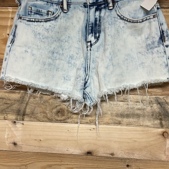 PacSun size 22 High-rise Distressed Bleached 3” 100% Cotton Short Shorts - Picture 6 of 11